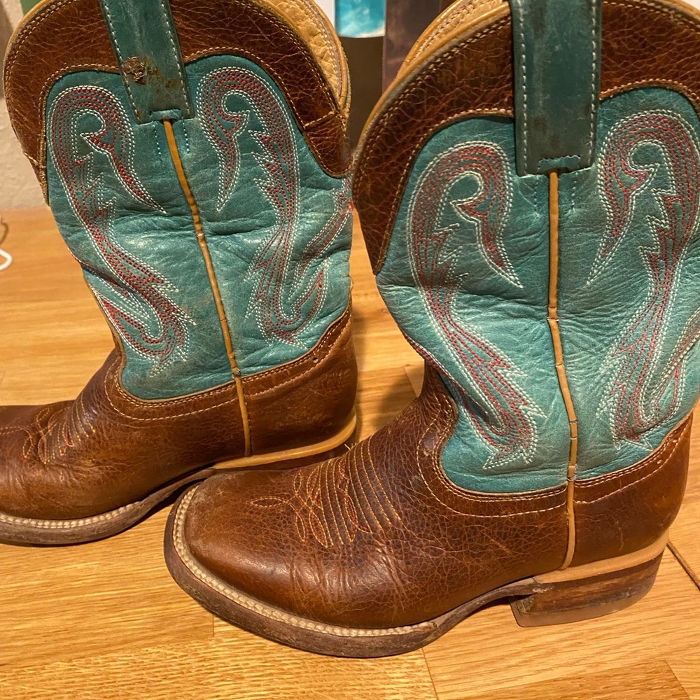 Girls cowboy boots